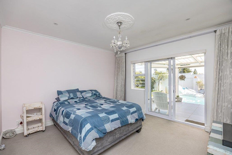 4 Bedroom Property for Sale in Flamingo Vlei Western Cape